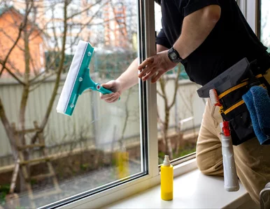 Miniatura: Jak umyć okna bez płynu do szyb? Tanie i...