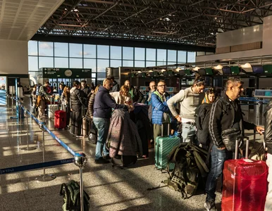 Miniatura: Na tych lotniskach mają dość kolejek....