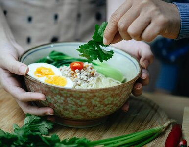 Dieta na dobry nastrój – co powinna zwierać? Najlepsze produkty na...